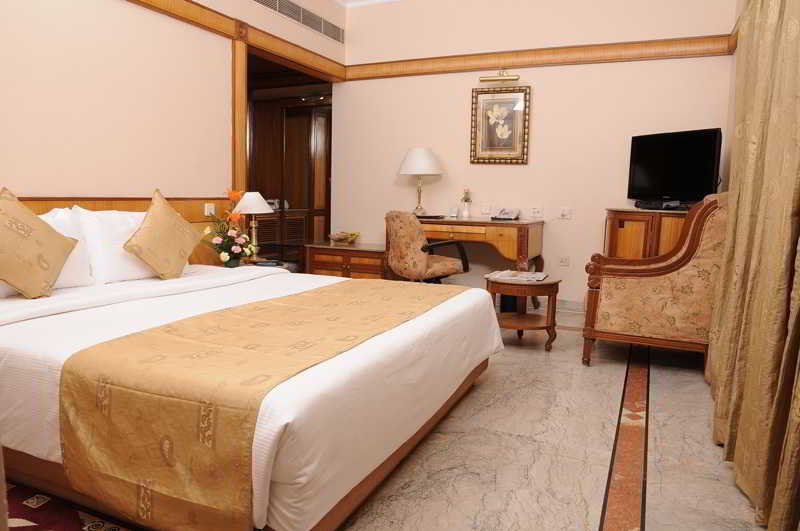 Hotel Raj Park 4*